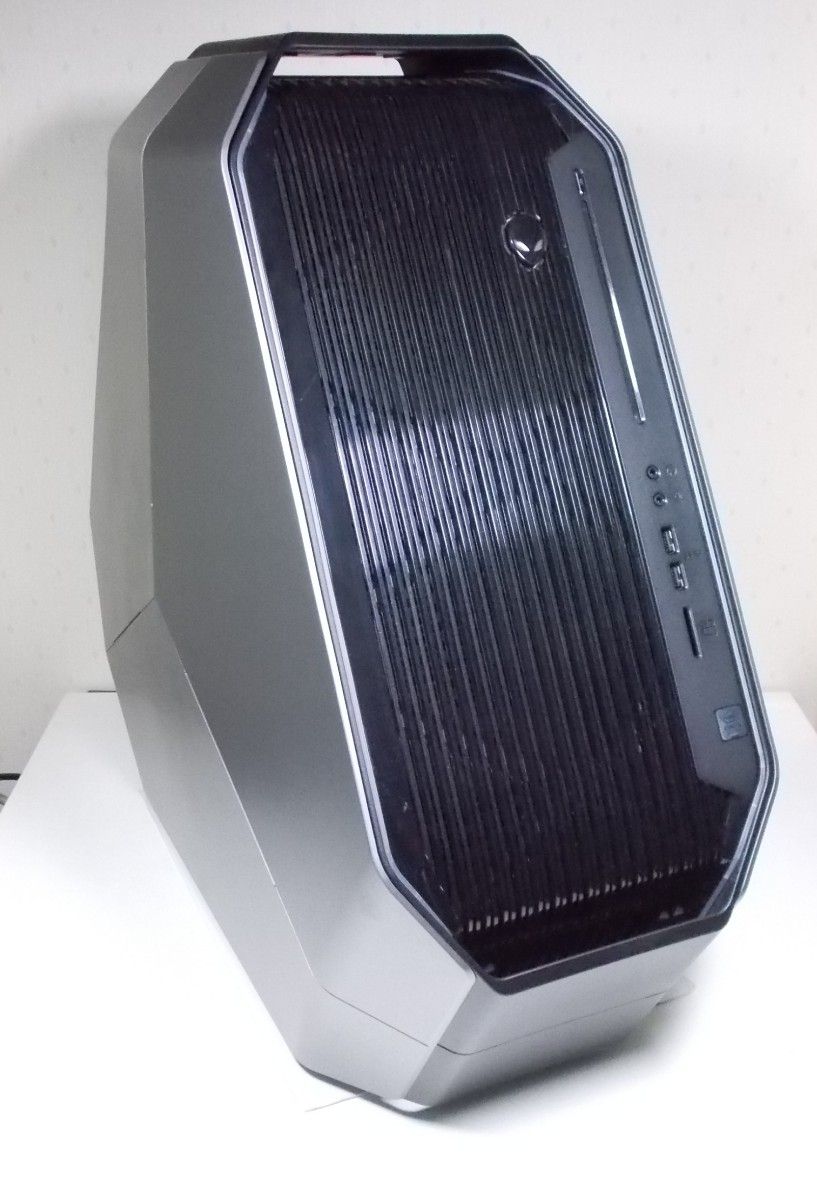 DELL Alienware Area-51 R4 Core i9-7900X(10C/20T)搭載 OS付き DELL Alienware Area-51 R4 Core i9-7900X(10C/20T)搭載 OS付き
