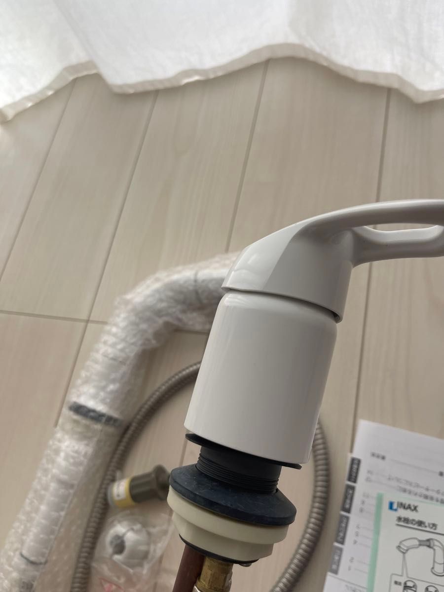LIXIL INAX ホース収納式 シングルレバー 洗髪シャワー SF-500S LIXIL INAX ホース収納式 シングルレバー 洗髪シャワー SF-500S