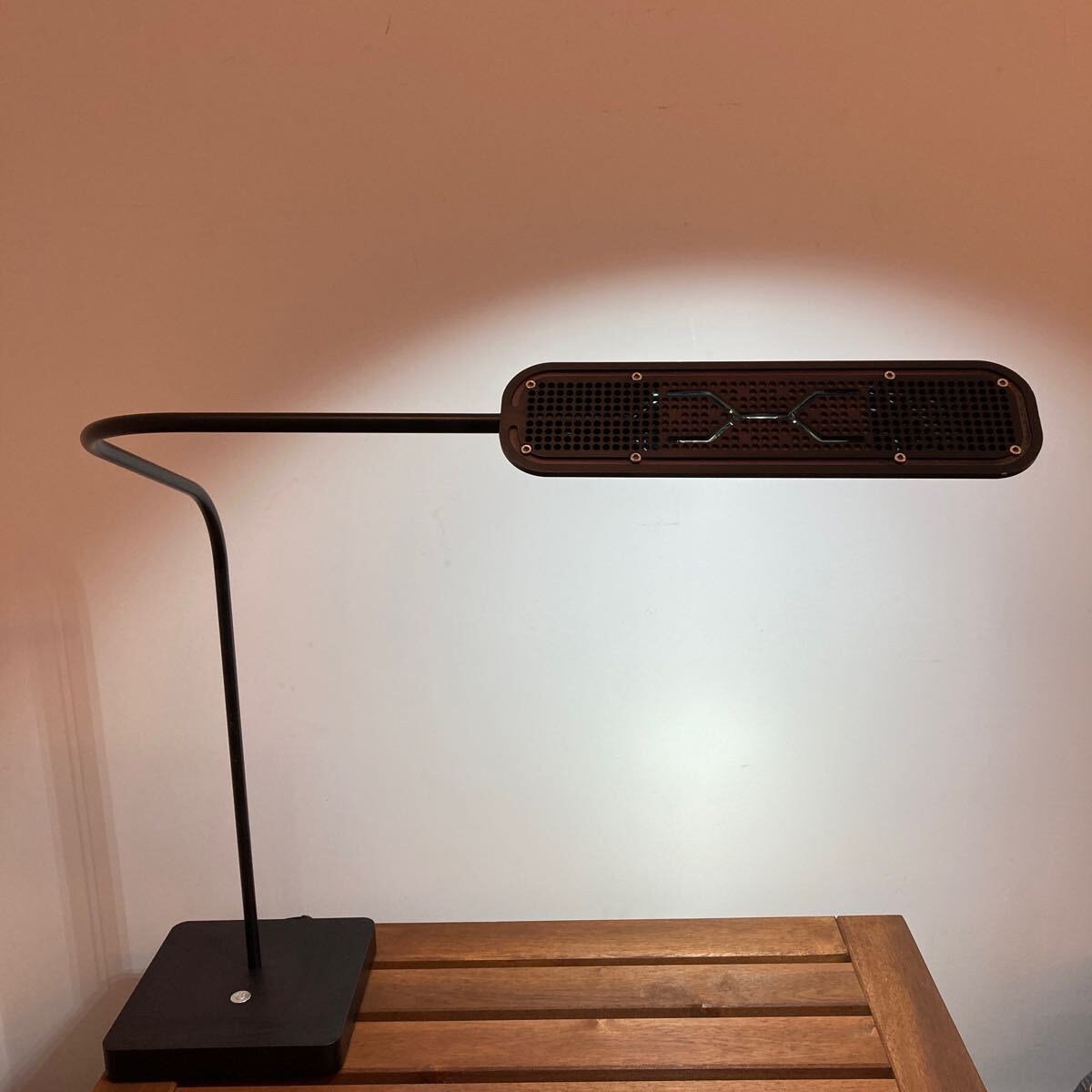 【送料無料】BALMUDA highwire 900 デスクライト バルミューダ LED スタンドライト 照明