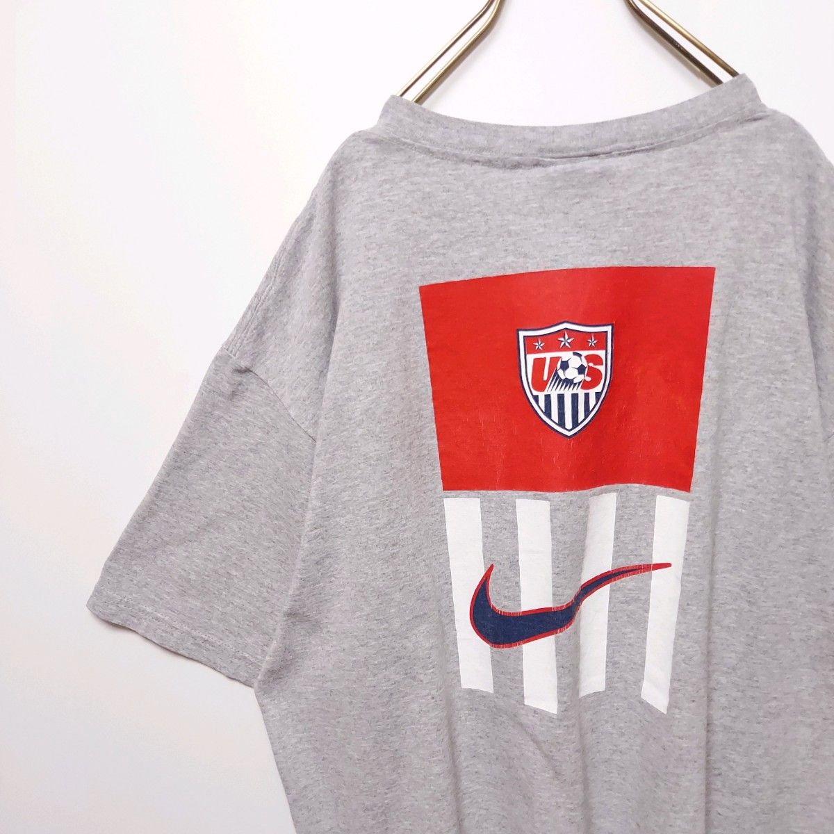 希少 90年代 USA製 ナイキ 銀タグ センター ロゴ Tシャツ 古着M 希少 90年代 USA製 ナイキ 銀タグ センター ロゴ Tシャツ 古着M