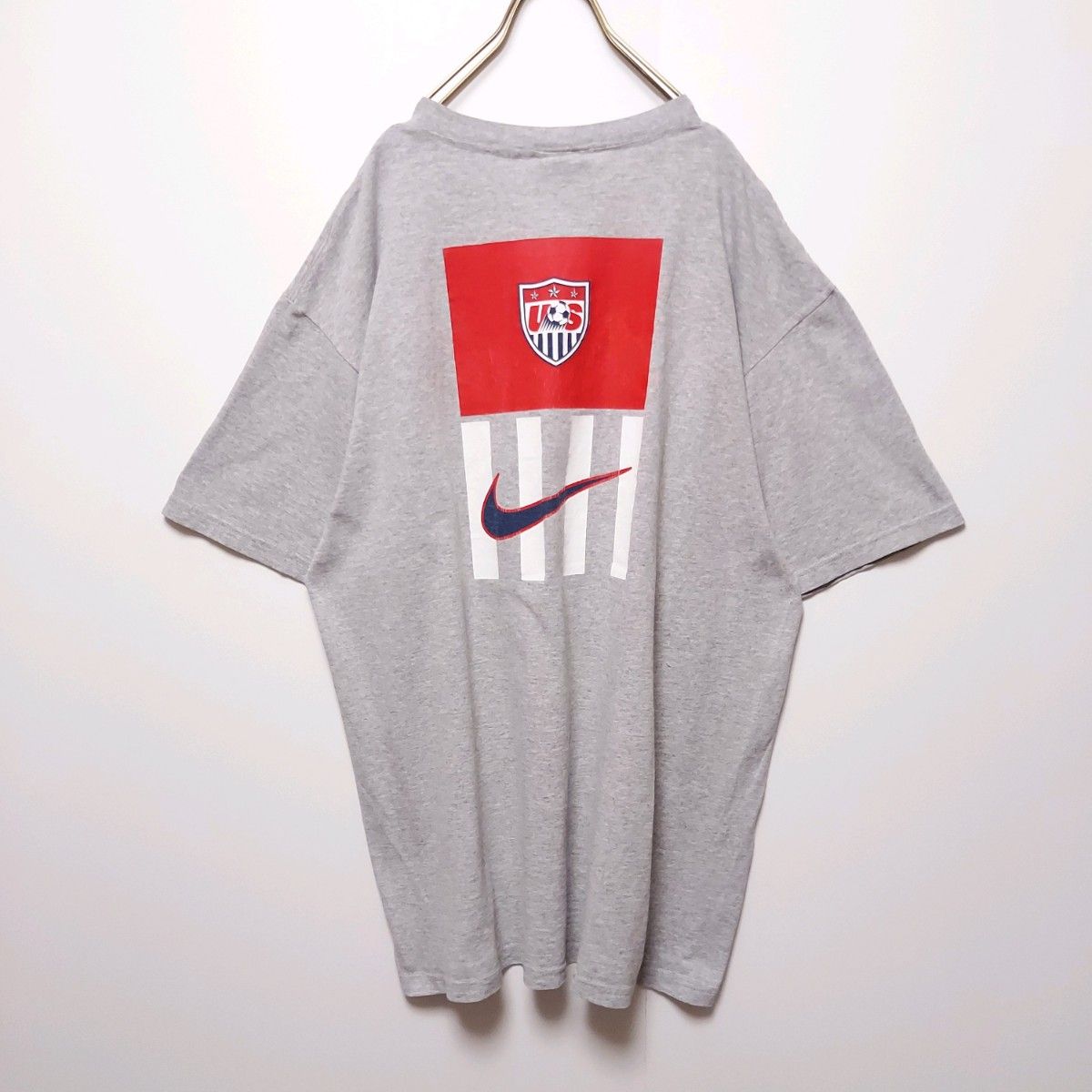 希少 90年代 USA製 ナイキ 銀タグ センター ロゴ Tシャツ 古着M 希少 90年代 USA製 ナイキ 銀タグ センター ロゴ Tシャツ 古着M