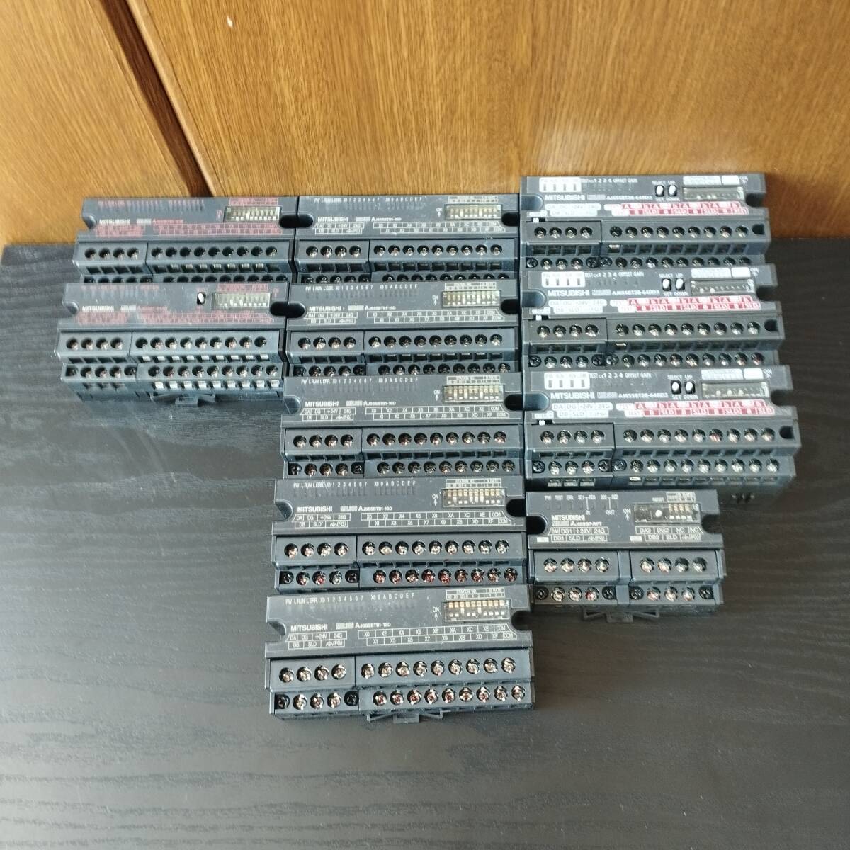 9273円 インボイス対応 中古か未使用か不明 安川電機 サーボ 9273円 インボイス対応 中古か未使用か不明 安川電機 サーボ