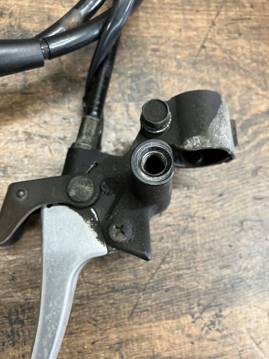 347 実動 AF35 AF34 ライブDio 純正 リアブレーキ ホルダー 347 実動 AF35 AF34 ライブDio 純正 リアブレーキ ホルダー