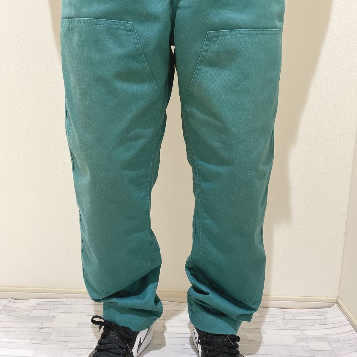 Stussy ダブルニー ワークパンツ カラーパンツ 濃いグリーン Stussy ダブルニー ワークパンツ カラーパンツ 濃いグリーン