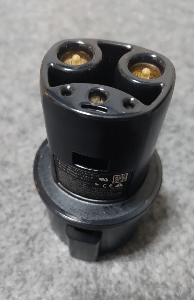 テスラ純正 J1772アダプター普通充電 TESLA|Yahoo!フリマ(旧 テスラ純正 J1772アダプター普通充電 TESLA|Yahoo!フリマ(旧