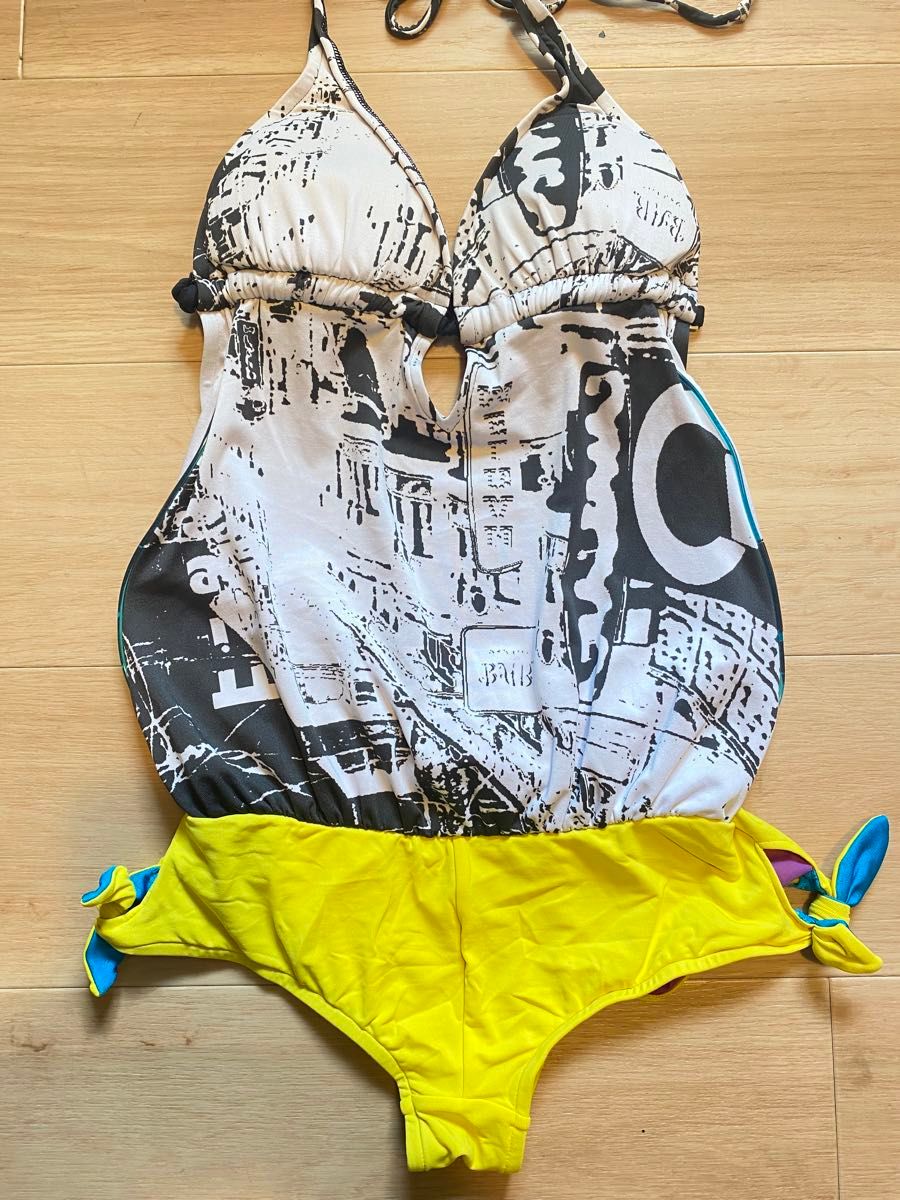 GUACAMOLEガカモレ】水着オールインワンラッシュガード体型 GUACAMOLEガカモレ】水着オールインワンラッシュガード体型