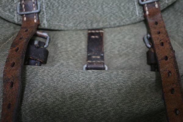 Sam 1755 60s Switzerland army mountain rucksack nai gel ke-bo-n damage equipped Sweden army military army thing army mono Vintage army for 