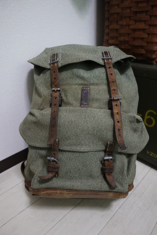 Sam 1755 60s Switzerland army mountain rucksack nai gel ke-bo-n damage equipped Sweden army military army thing army mono Vintage army for 