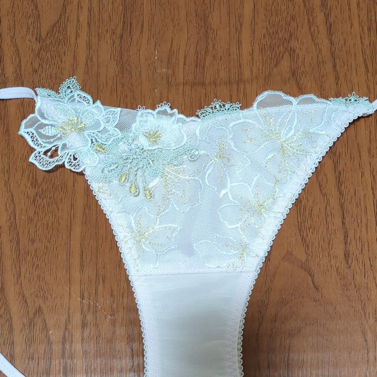 ワコール パルファージュ PARFAGE 95G 紐ショーツ Mサイズ ワコール パルファージュ PARFAGE 95G 紐ショーツ Mサイズ