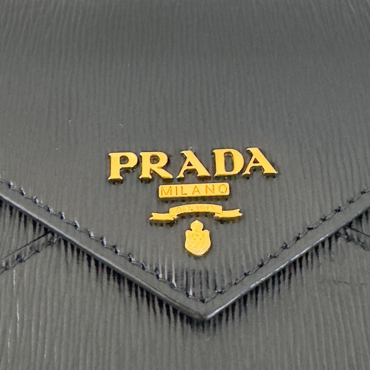 【希少】PRADA ロゴ レザー エンベロープ ウォレット キャラメル 極上美品 プラダ PRADA エンベロープ 財布 ゴールド金具