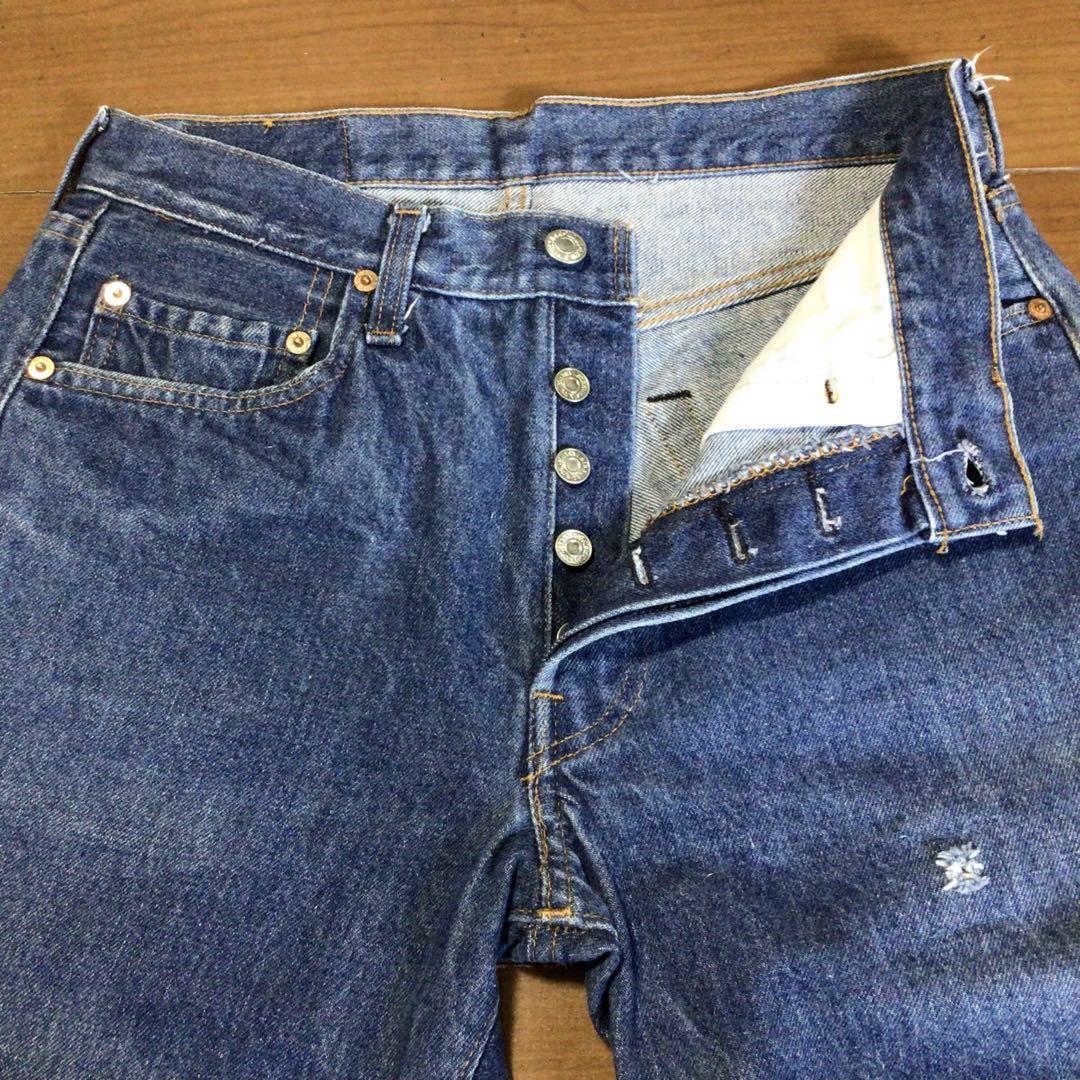 82年USA製リーバイス501 赤耳 W30 股下75cm 裾チェーン 黒カン 82年USA製リーバイス501 赤耳 W30 股下75cm 裾チェーン 黒カン