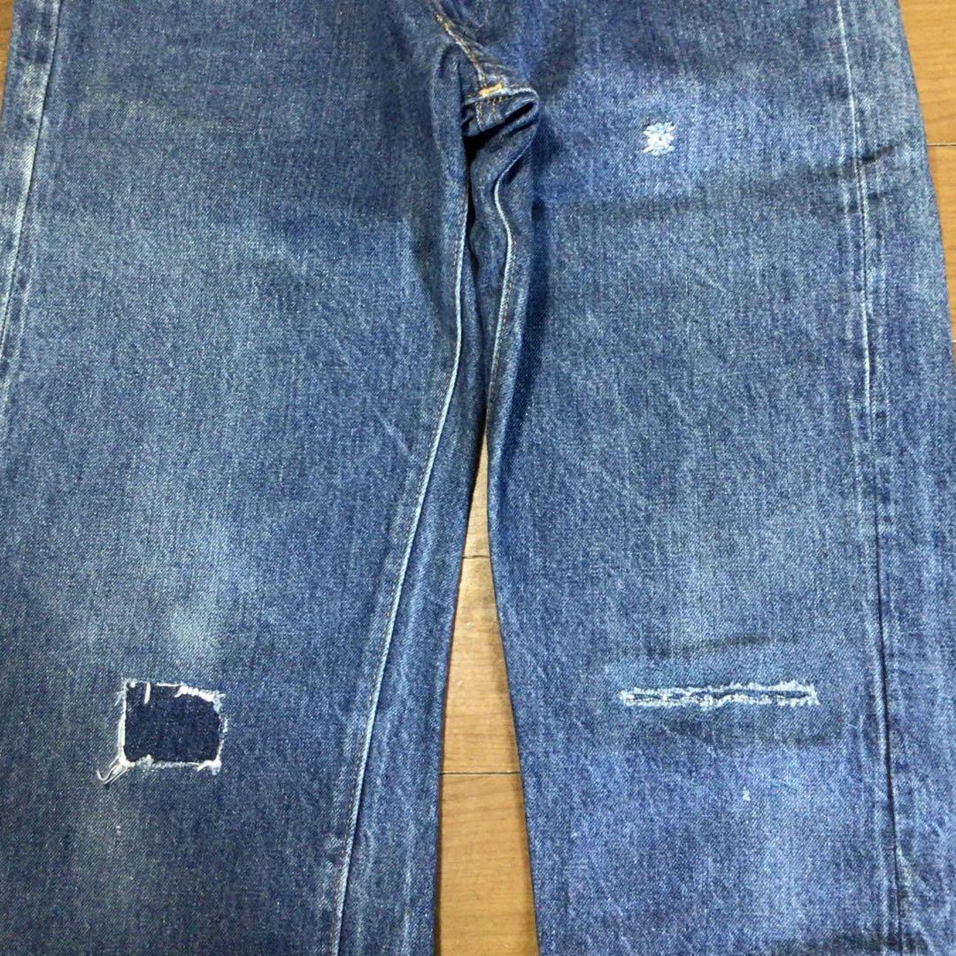 82年USA製リーバイス501 赤耳 W30 股下75cm 裾チェーン 黒カン 82年USA製リーバイス501 赤耳 W30 股下75cm 裾チェーン 黒カン