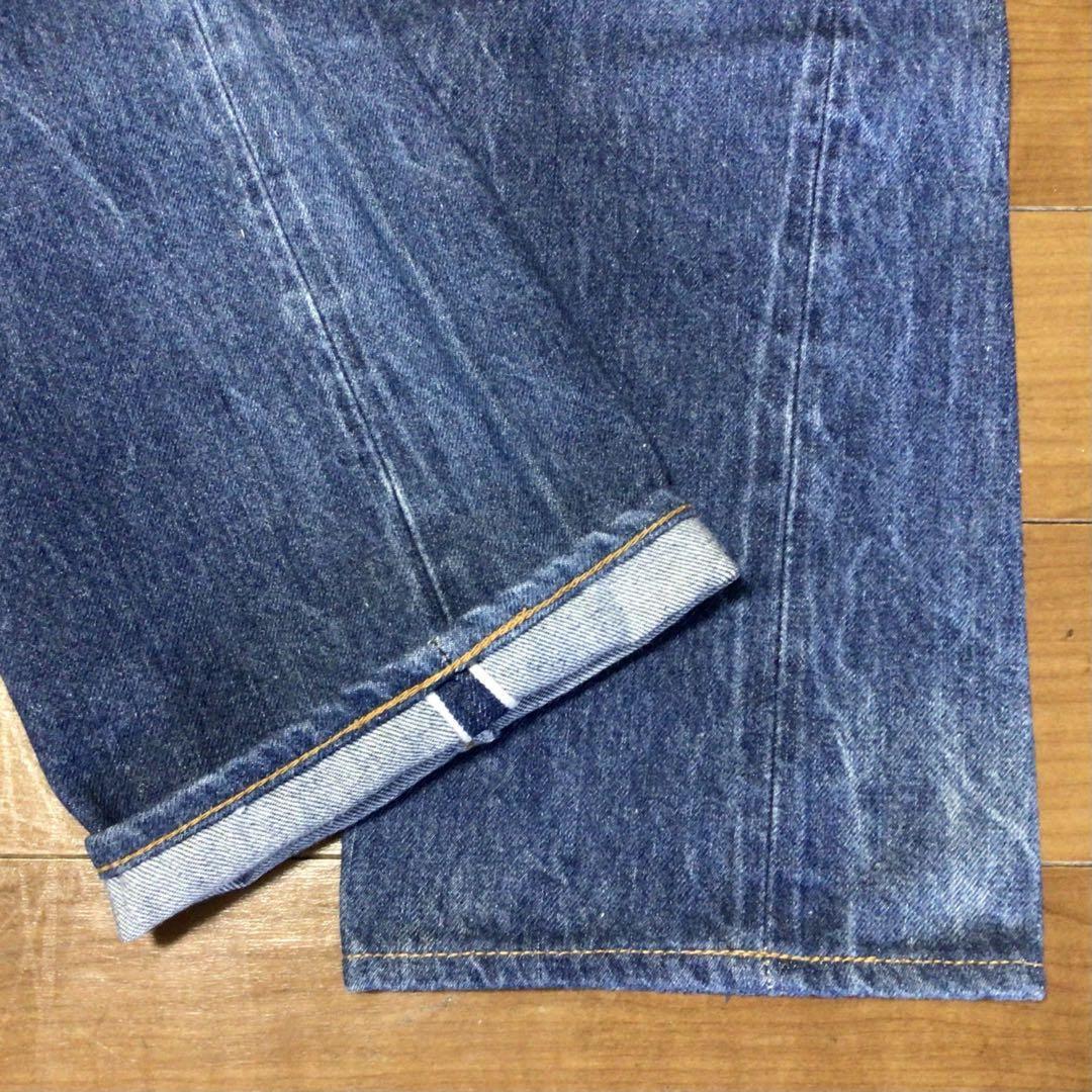 82年USA製リーバイス501 赤耳 W30 股下75cm 裾チェーン 黒カン 82年USA製リーバイス501 赤耳 W30 股下75cm 裾チェーン 黒カン