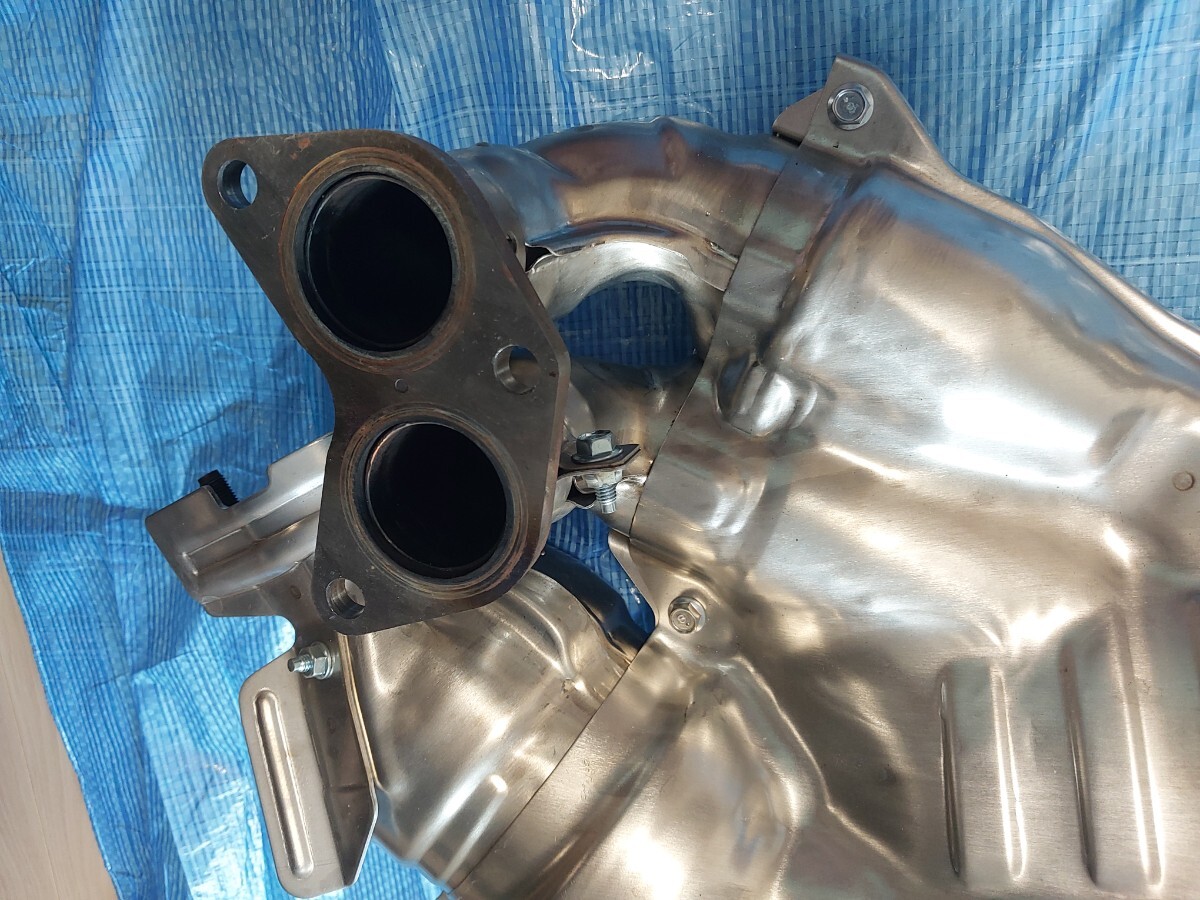 新車外し】GR86 ZN8 / BRZ ZD8 純正エキゾーストマニホールド 新車外し】GR86 ZN8 / BRZ ZD8 純正エキゾーストマニホールド
