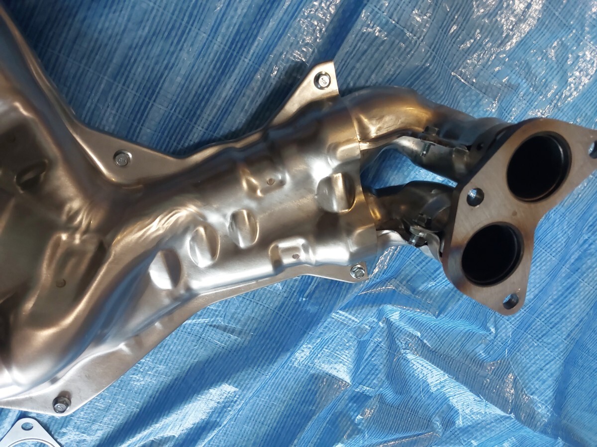 新車外し】GR86 ZN8 / BRZ ZD8 純正エキゾーストマニホールド 新車外し】GR86 ZN8 / BRZ ZD8 純正エキゾーストマニホールド