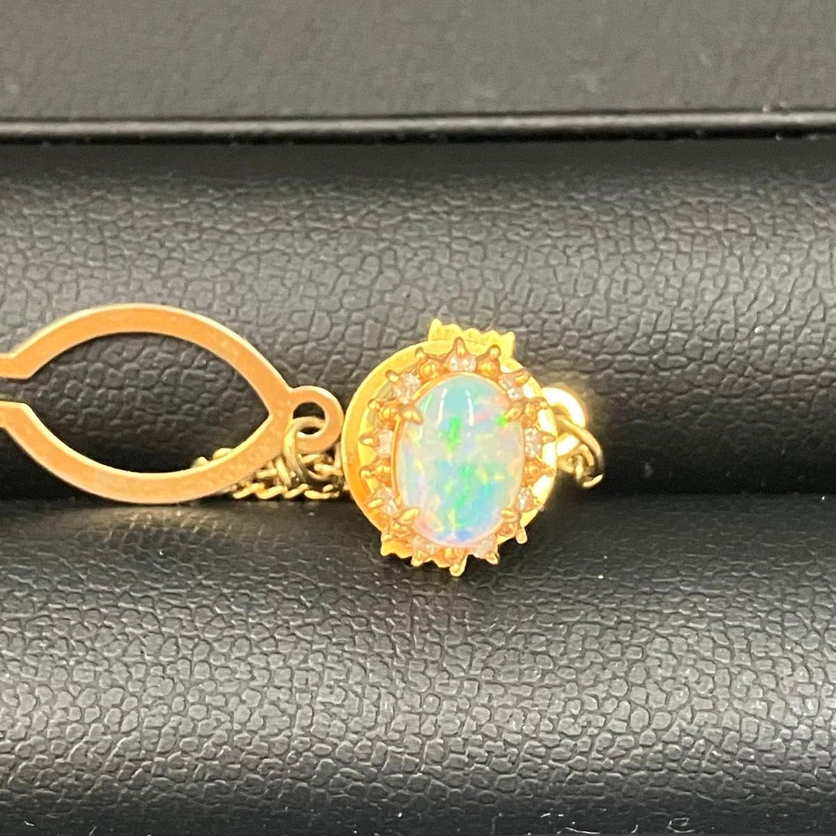 K18刻印あり】金製 オパール タイタック ネクタイピン K18刻印あり】金製 オパール タイタック ネクタイピン