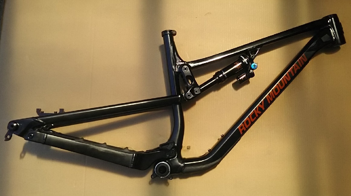 Yahoo!オークション - ROCKY MOUNTAIN Altitude Alloy Lサイズ Yahoo!オークション - ROCKY MOUNTAIN Altitude Alloy Lサイズ