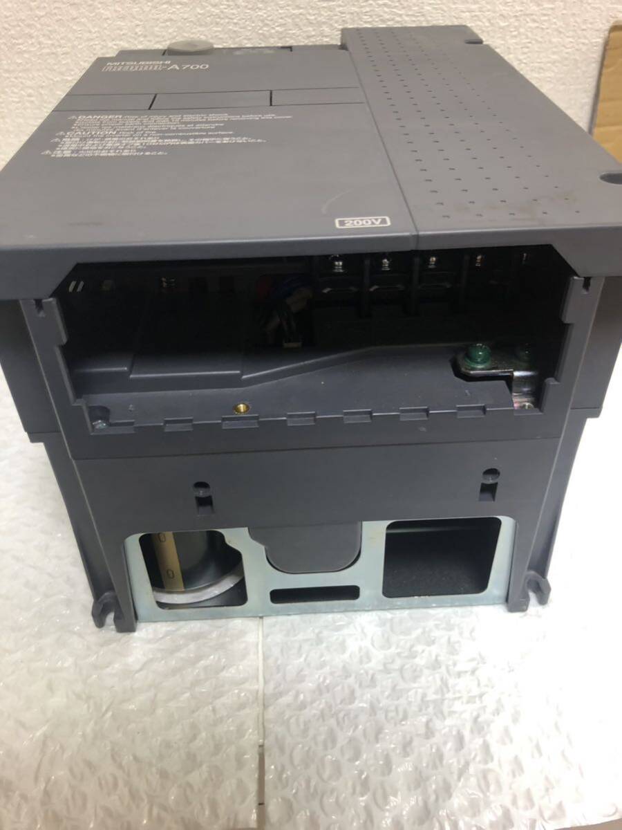 中古美品(動作確認済み)三菱電機 MITSUBISHI インバーター FR 中古美品(動作確認済み)三菱電機 MITSUBISHI インバーター FR
