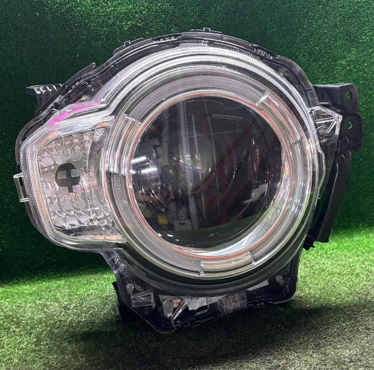 スズキハスラーヘッドライト右LED スズキハスラーヘッドライト右LED