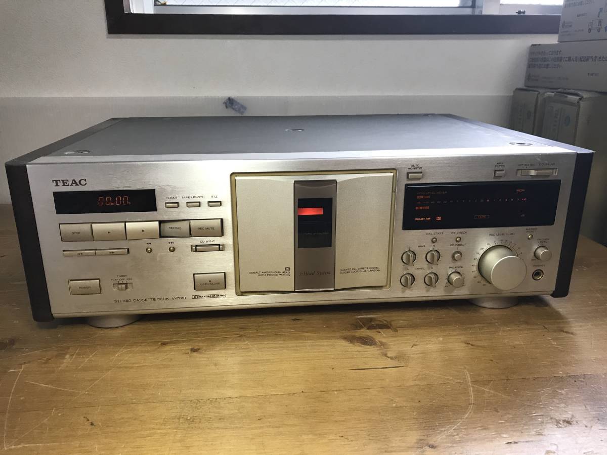 TEAC Teac cassette deck recorder player V-7010 stereo audio 