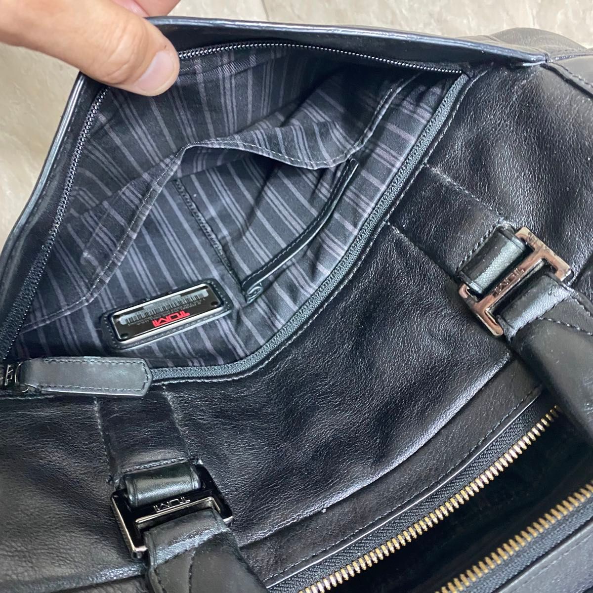 激レア TUMI 68560D BEACON HILLChestnut ブリーフケース 激レア TUMI 68560D BEACON HILLChestnut ブリーフケース
