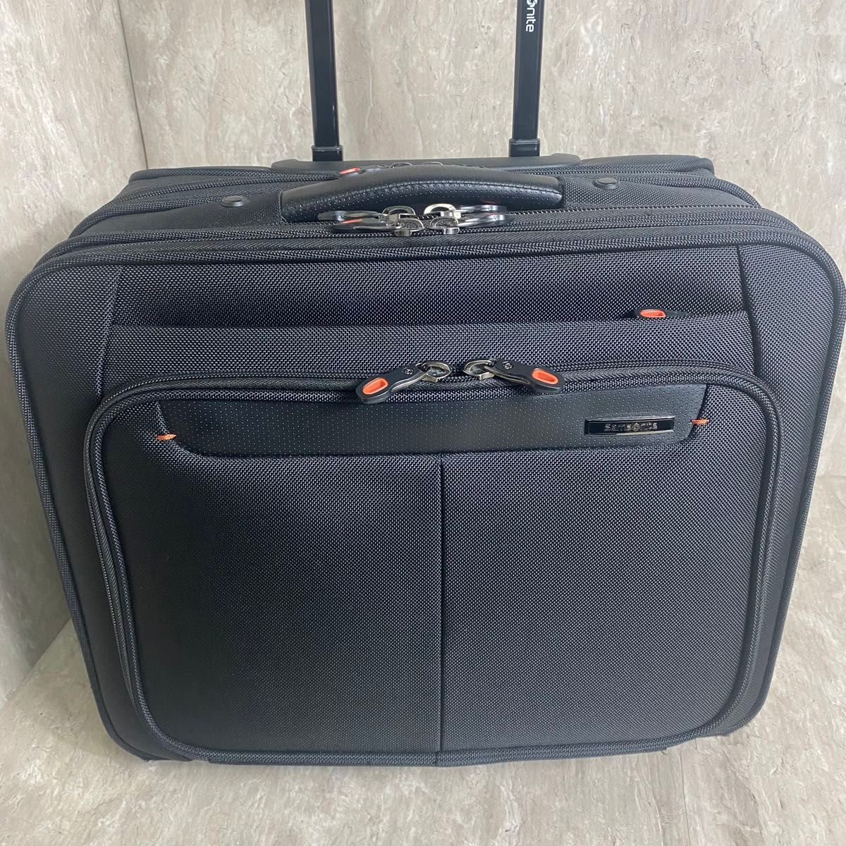 Samsoniteサムソナイト キャリーバッグ 型番1000547 機内持込 Samsoniteサムソナイト キャリーバッグ 型番1000547 機内持込