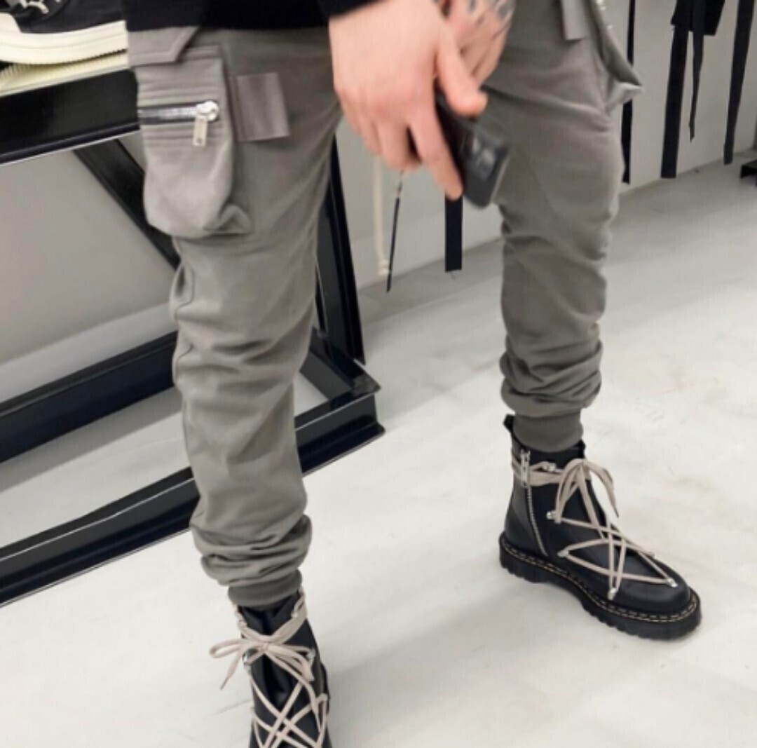 未使用・半額以下】Rick Owens 21FW マストドンカーゴパンツ 未使用・半額以下】Rick Owens 21FW マストドンカーゴパンツ