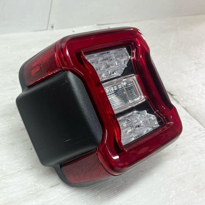 送料込 即決 ジープ ラングラー JL 純正 LED 左 テールライト 送料込 即決 ジープ ラングラー JL 純正 LED 左 テールライト