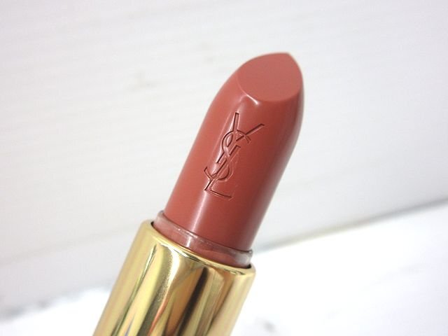 * не использовался YSL Yves Saint-Laurent rouge pyu-rukchu-ru помада "губа" NM/3.8g*