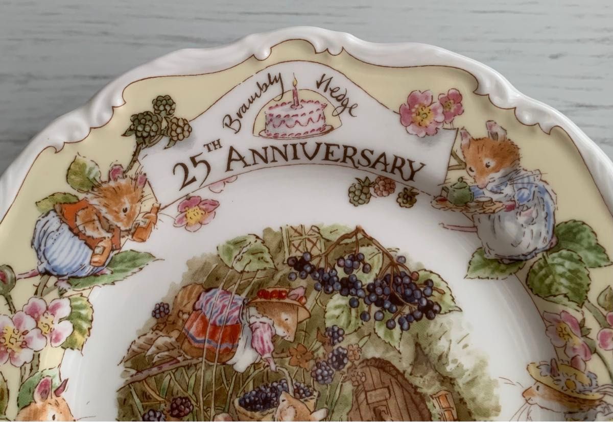 専用】ブランブリーヘッジ 25th Anniversary カップ&ソーサー 専用】ブランブリーヘッジ 25th Anniversary カップ&ソーサー