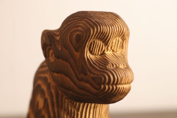 杢目彫 雅堂 木彫り 猿 オブジェ 木彫り 置物 木製 サル 飾り物 杢目彫 雅堂 木彫り 猿 オブジェ 木彫り 置物 木製 サル 飾り物