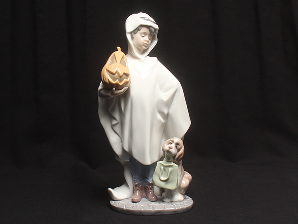 美品 リヤドロ フィギュリン 置物 オブジェ インテリア 6227 TRICK OR TREAT Fiesta de Halloween LLADRO
