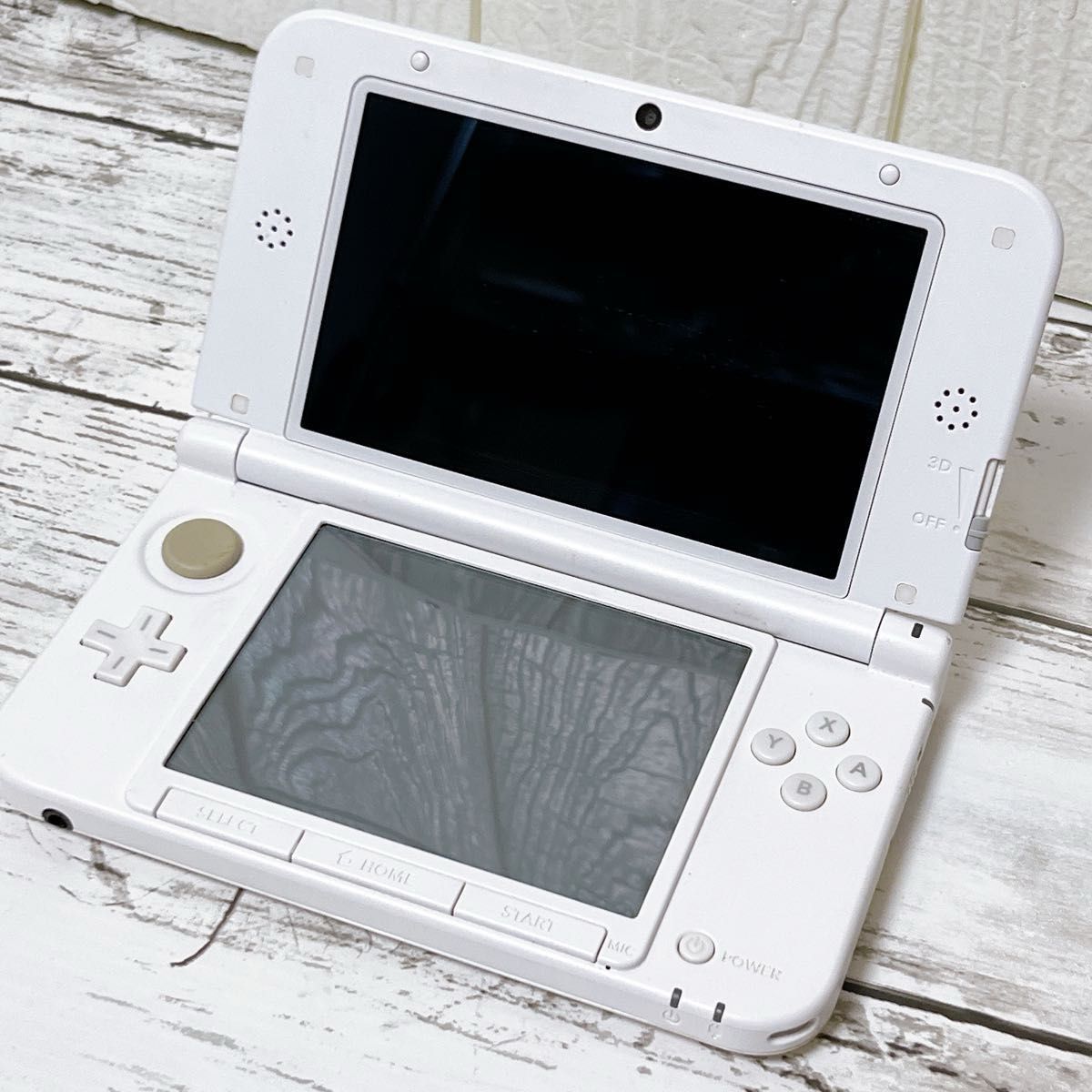 ニンテンドー3DS LL ホワイト | NTT西日本の情報機器 ニンテンドー3DS LL ホワイト | NTT西日本の情報機器