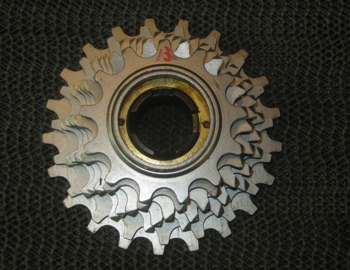 サンツアー　ウイナーPRO 　７速　１３～２１T　新品