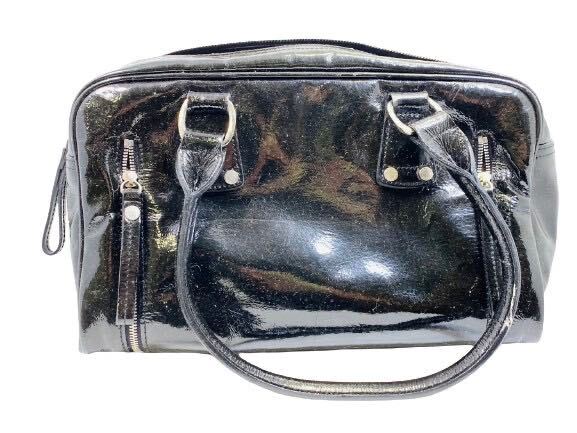 LONGCHAMP ロンシャン エナメル ハンドバッグ ブラックカラー LONGCHAMP ロンシャン エナメル ハンドバッグ ブラックカラー