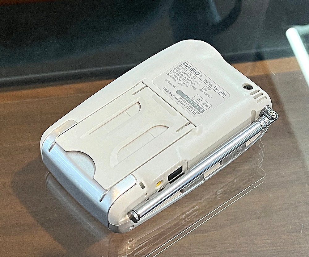 CASIO カシオ TV-970 ポケット液晶カラーテレビ 2002年製 通電 CASIO カシオ TV-970 ポケット液晶カラーテレビ 2002年製 通電