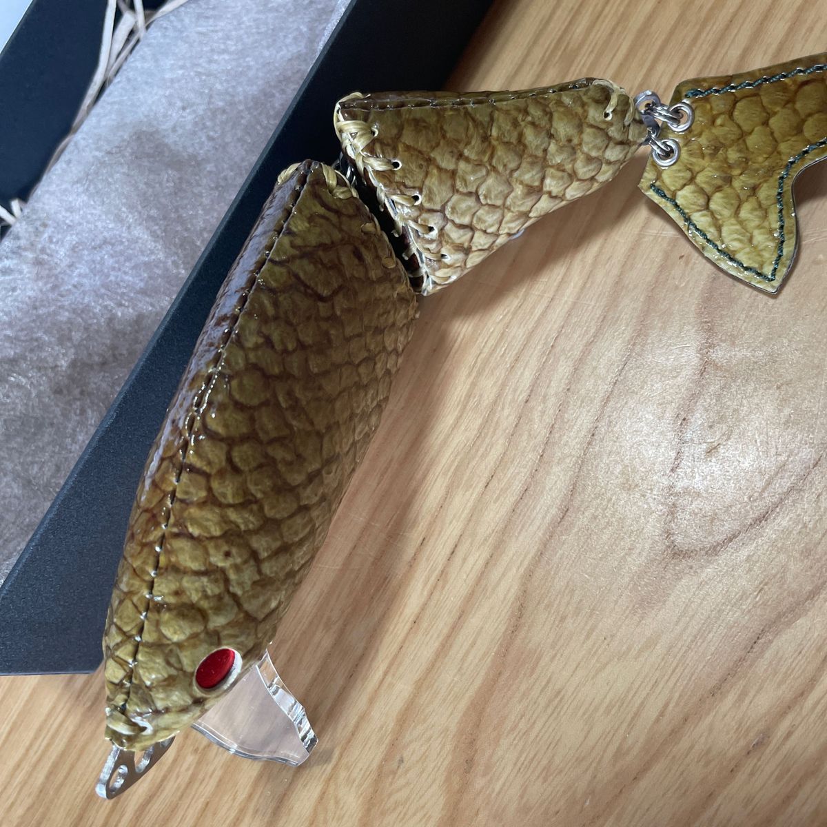 マニフォールド Spec of 198 コバス -Lake BIWA Bass Leather マニフォールド Spec of 198 コバス -Lake BIWA Bass Leather