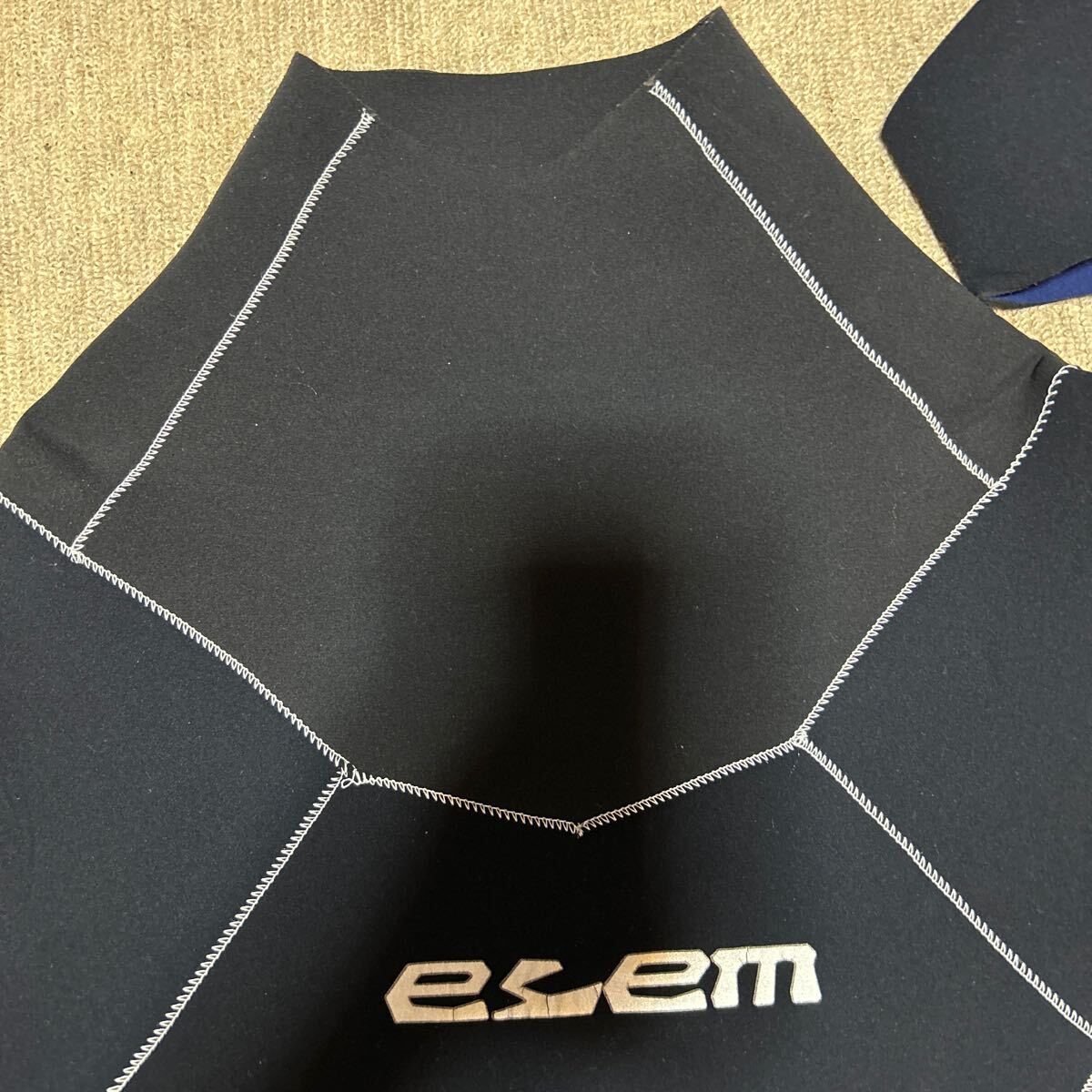 ☆美品☆ELEM エレムウェットスーツ☆4×3mm ネックインフル ☆美品☆ELEM エレムウェットスーツ☆4×3mm ネックインフル