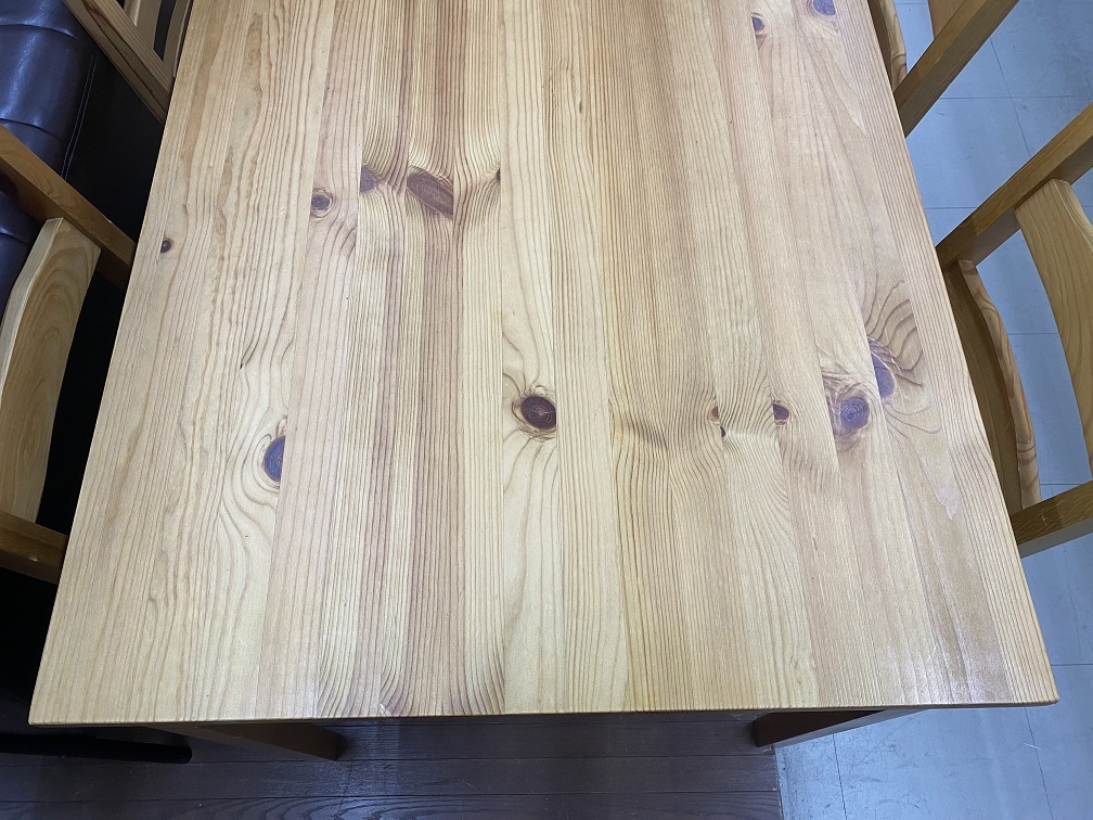 6363円 【中古現状品】パイン材 4人掛けテーブル イス 4脚セット 6363円 【中古現状品】パイン材 4人掛けテーブル イス 4脚セット