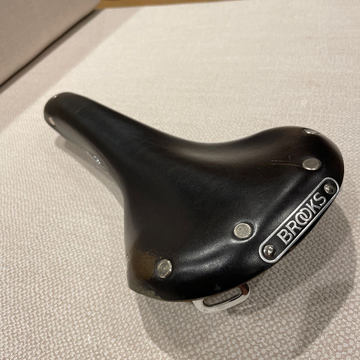 BROOKS(ブルックス) B15 SWALLOW CHROME BLACK 牛革サドル 純正レインカバー付き
