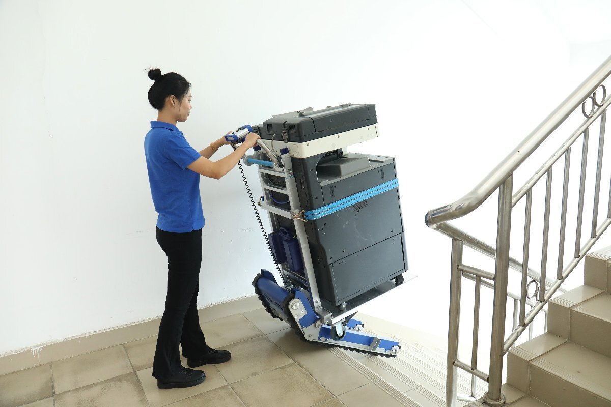 美品】電動階段昇降台車 耐荷重300kg 重い物運ぶ 自動重心調整 高 美品】電動階段昇降台車 耐荷重300kg 重い物運ぶ 自動重心調整 高