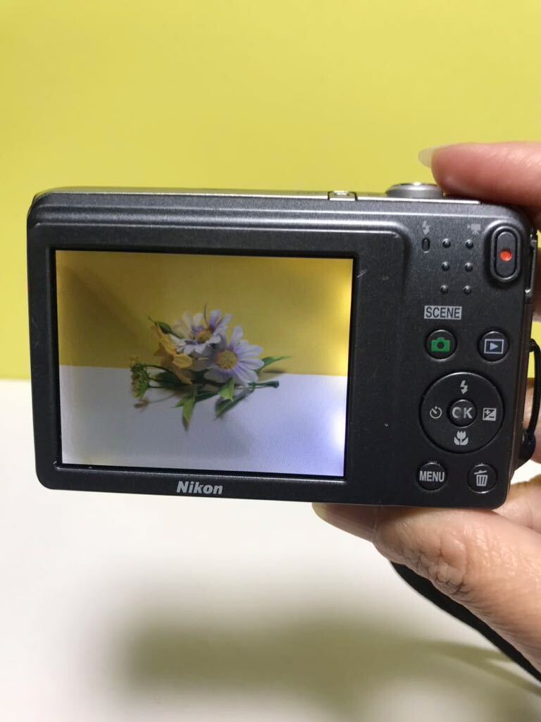 Nikon ニコン COOLPIX S3700 コンパクトデジタルカメラ Nikon ニコン COOLPIX S3700 コンパクトデジタルカメラ