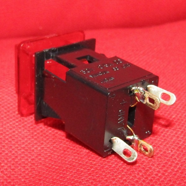 SW32 シンデン 照光式プッシュスイッチ単極06シリーズ 赤 DC30V 0.5A_画像2