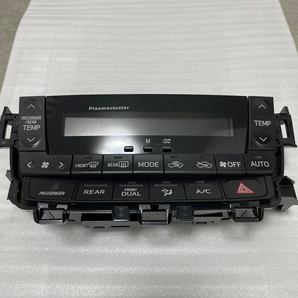 20系 アルファード ヴェルファイア 純正 エアコンパネルスイッチ 20系 アルファード ヴェルファイア 純正 エアコンパネルスイッチ
