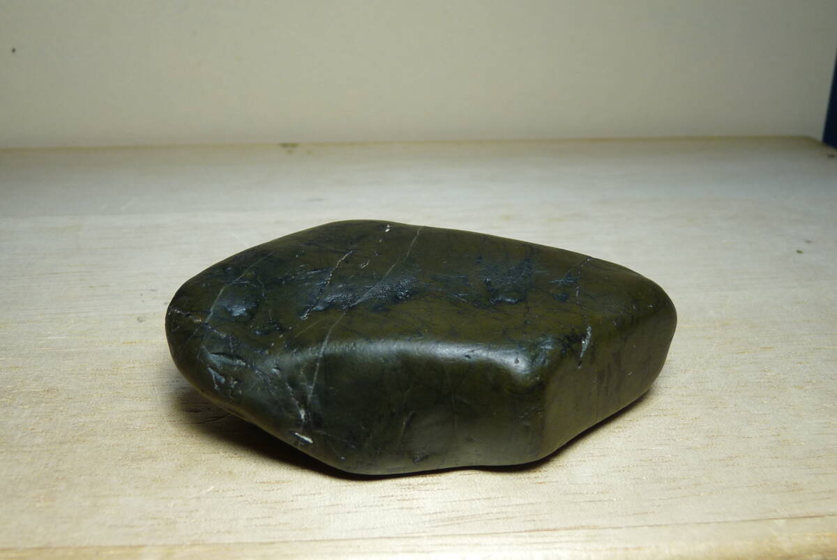  suiseki st, earth . stone, black color series, weight 171 gram, bonsai. .., tray stone, appreciation stone, nature stone, objet d'art, ornament, decoration, beautiful stone, raw ore 