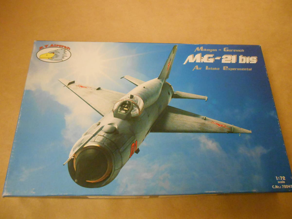 〔全国一律送料340円込〕1/72 R.V.エアクラフト ソビエト MiG-21bis エアインテーク実験機_画像1