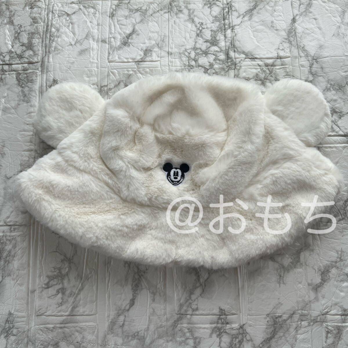 新品 未使用《ディズニー》ハット バケットハット 白 ファー 新品 未使用《ディズニー》ハット バケットハット 白 ファー