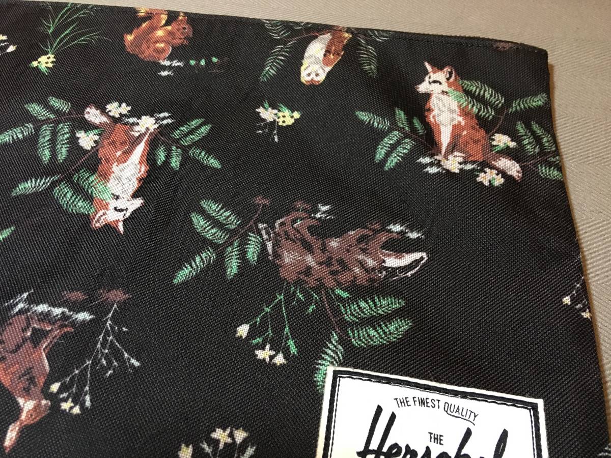  is - shell supply pouch clutch bag Harschel pupply animal pattern animal pattern black black squirrel fox owl rabbit 