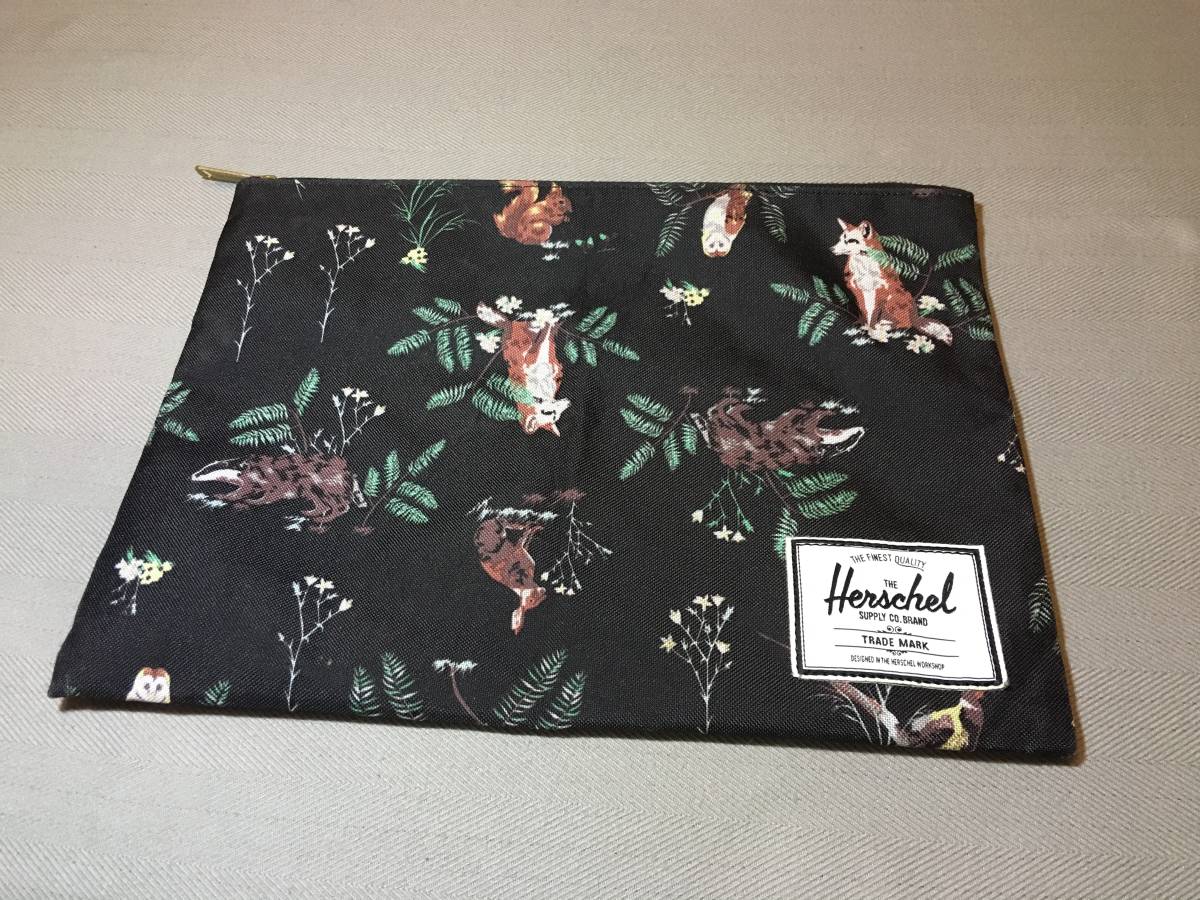  is - shell supply pouch clutch bag Harschel pupply animal pattern animal pattern black black squirrel fox owl rabbit 