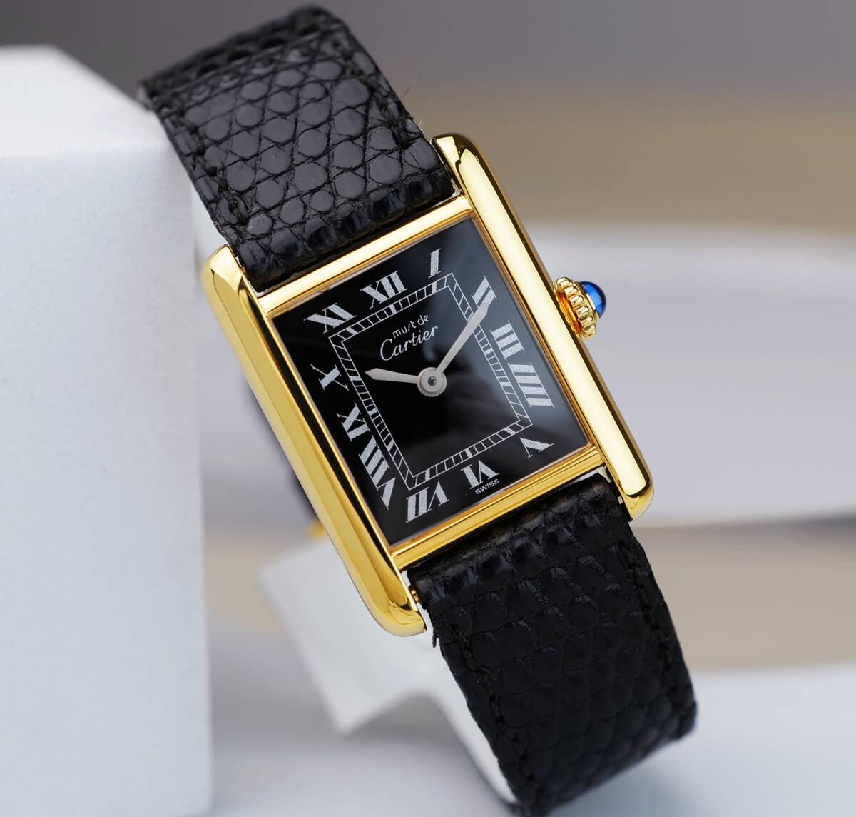 美品 カルティエ マスト タンク ブラック ローマン 手巻き SM 美品 カルティエ マスト タンク ブラック ローマン 手巻き SM